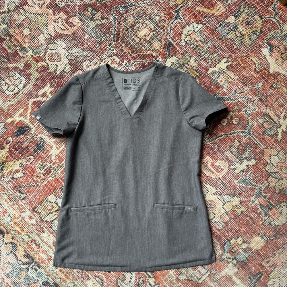 Figs Casma top